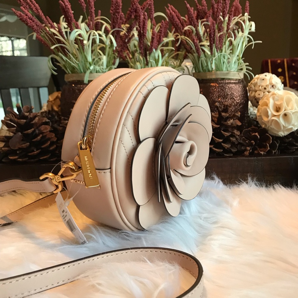 Sale ❗️Michael Kors vivianne flower Crossbody Bag - Picture 4 of 8